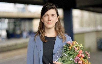 ‘Ik probeer de bouwwerken te belichamen’ Charlotte Van den Broeck in gesprek met Hanne Janssens